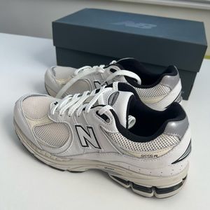New Balance 2002r - Size 8.5 NWT